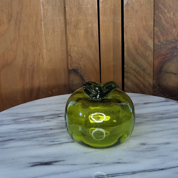 Amber Glass Apple - Picture 10 of 12